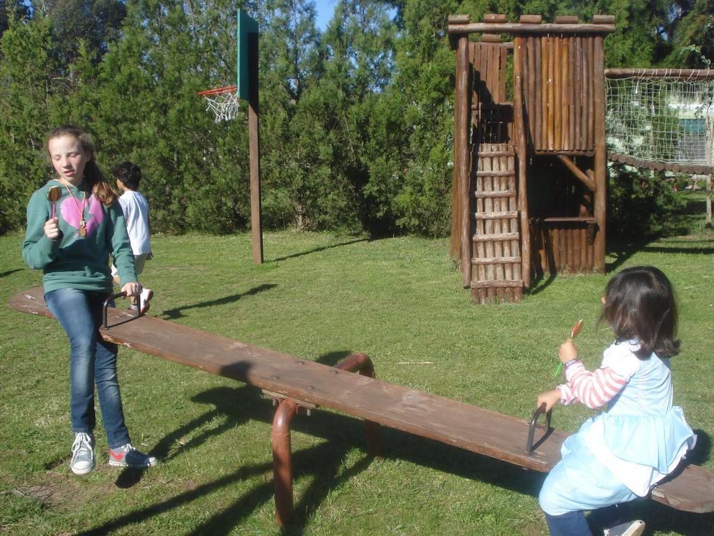 Cabanas Hoja De La Tierra Chascomus Exterior photo