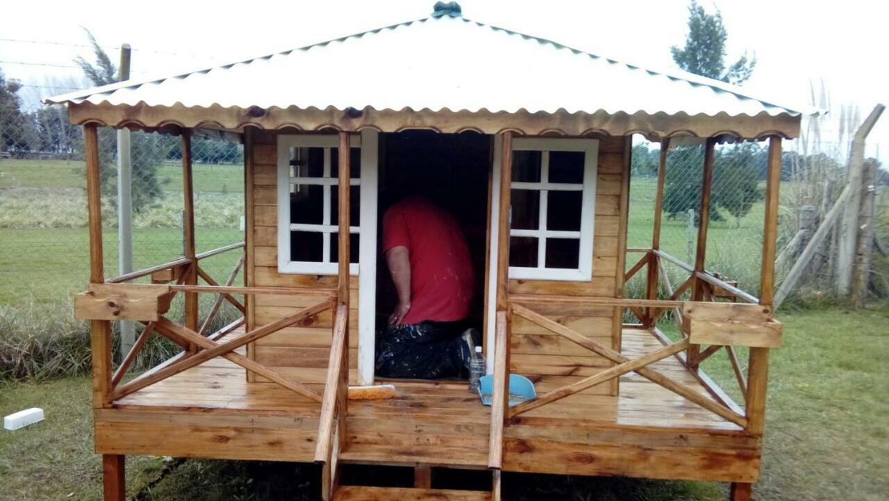 Cabanas Hoja De La Tierra Chascomus Exterior photo